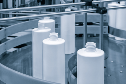 Sustentabilidade no setor de plásticos: Elias Assum Sabbag Junior explica como a engenharia de embalagens aumenta a eficiência ambiental.